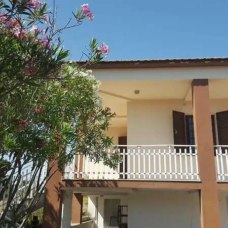 Mimosa Apartment Badesi